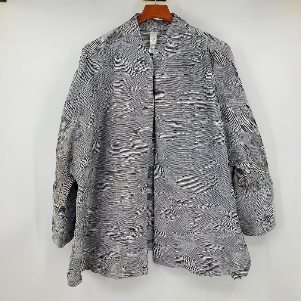 NWT MarlaWynne Black White Textured Linear Open Front Topper Jacket 2X Lagenlook